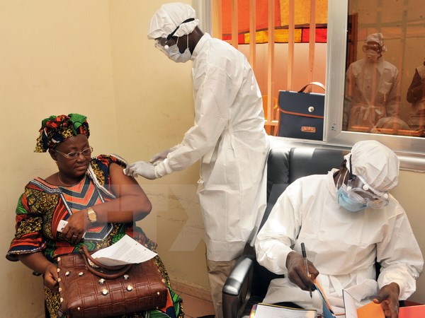 WHO công bố đã tìm thấy vaccine chống Ebola hiệu quả 100